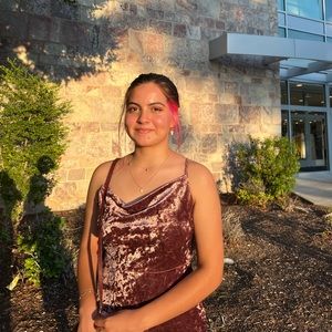 Meet your Posher, Gabriella